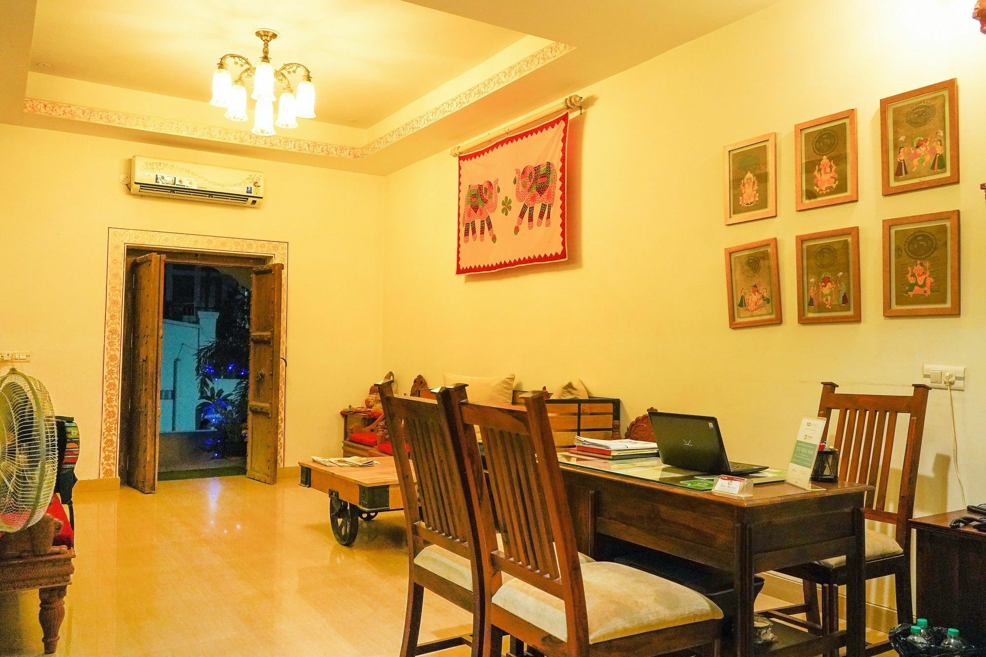 Hotel Raj Kothi Jaipur Airport Zewnętrze zdjęcie